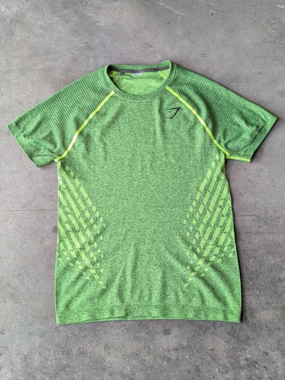 Gymshark Circuit Seamless Tee Shirt in Green Volt